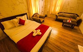 Mayura Nandi Hills 2*